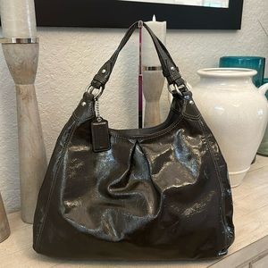 Coach Patent Large Maggie shoulder bag Silver Grey Style 13904